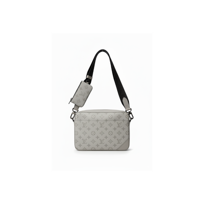 L. V. S-Lock Messenger in tela Monogram Macassar.